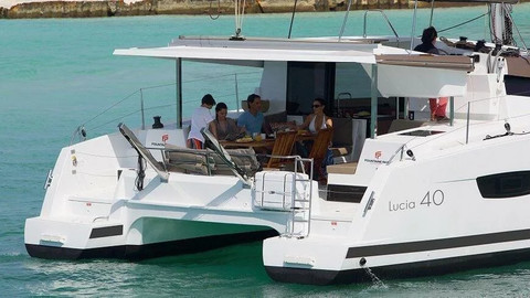 Fountaine Pajot Lucia 40