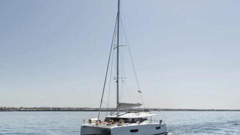 Fountaine Pajot Astréa 42