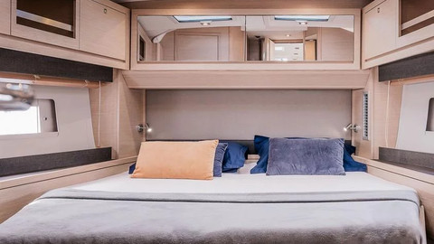 hot seat and giant (1 and 3 person)