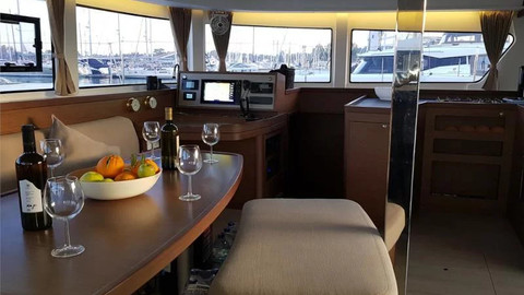 Lagoon 42