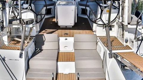 Jeanneau Cap Camarat 5.1 CC