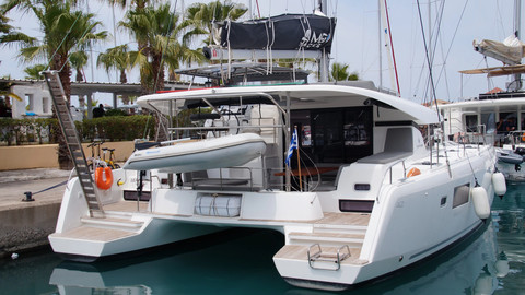Lagoon 42
