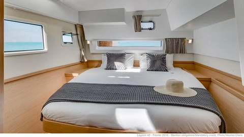 Lagoon 42