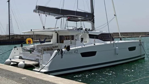 Fountaine Pajot Astréa 42