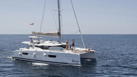 Fountaine Pajot Saona 47