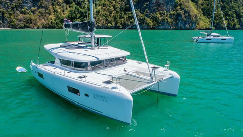 Lagoon 42