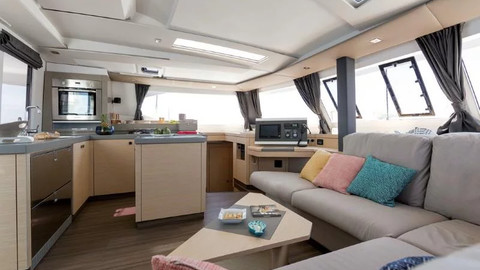 Fountaine Pajot Saona 47