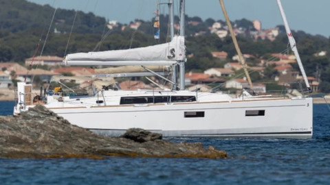 Beneteau Oceanis 38.1