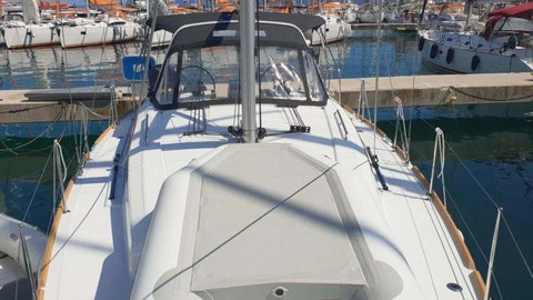 Beneteau Oceanis 38.1
