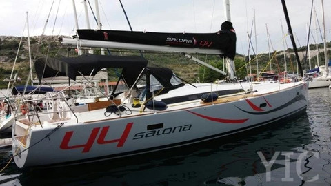Salona 44
