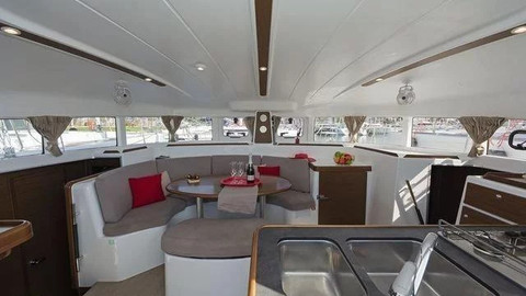 Lagoon 380 S2