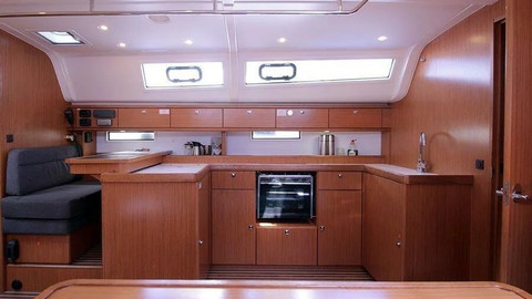 Bavaria Cruiser 51