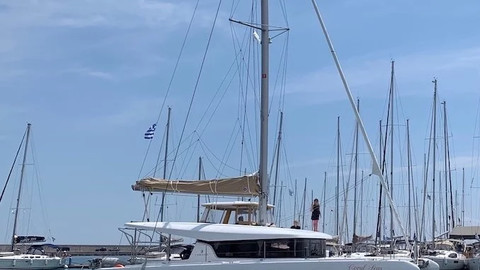 Lagoon 42