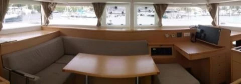 Lagoon 400 S2