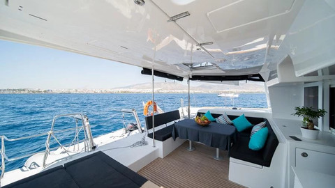 Lagoon 450 F