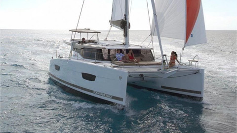 Fountaine Pajot Lucia 40