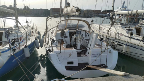 Beneteau Oceanis 37