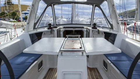 Beneteau Oceanis 38.1