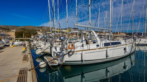 Beneteau Oceanis 38.1