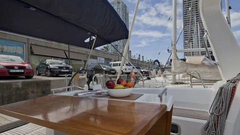 Beneteau Oceanis 38