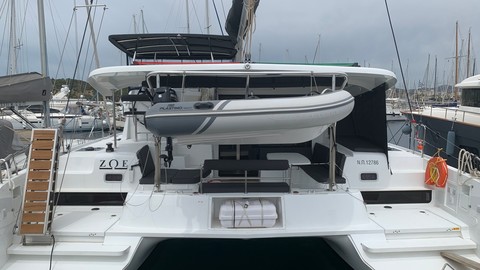 Lagoon 42