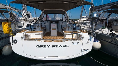 Beneteau Oceanis 38