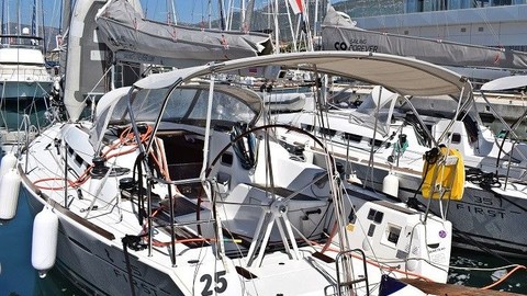 Beneteau First 35