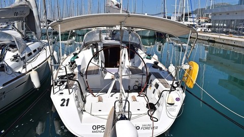 Beneteau First 35