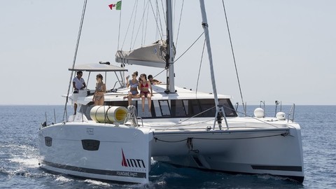 Fountaine Pajot Astréa 42