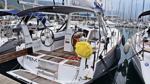 Beneteau Oceanis 38