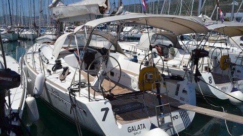 Beneteau First 45