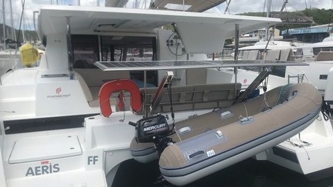 Fountaine Pajot Lucia 40