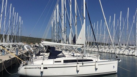 Bavaria CRUISER 34