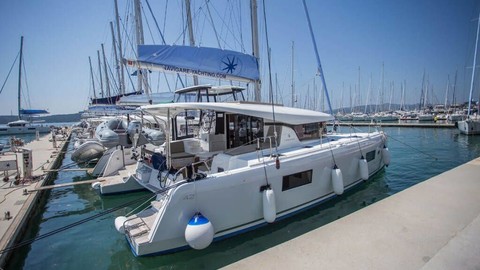 Lagoon 42