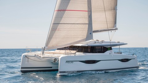 Fountaine Pajot Astréa 42