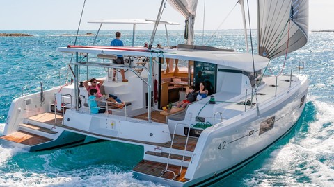 Lagoon 42