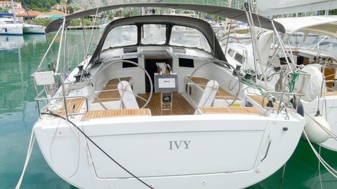 Hanse 415
