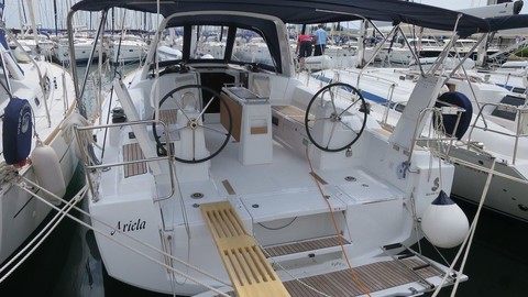 Beneteau Oceanis 38