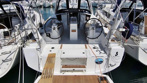 Beneteau Oceanis 38