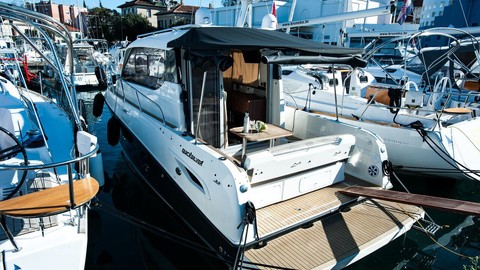 Quicksilver Activ 855 Weekend