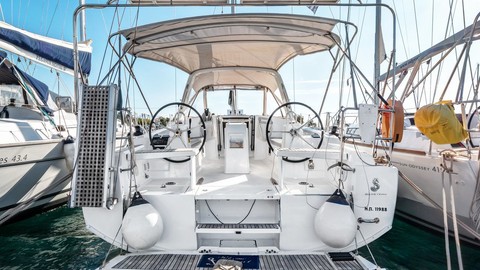 Beneteau Oceanis 38