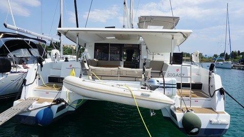 Fountaine Pajot Lucia 40