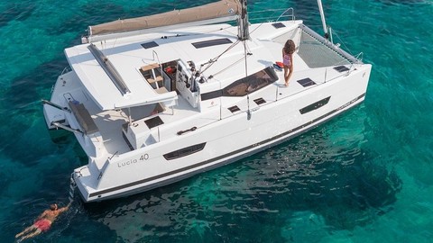 Fountaine Pajot Lucia 40