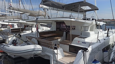 Fountaine Pajot Astréa 42