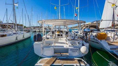 Beneteau Oceanis 38