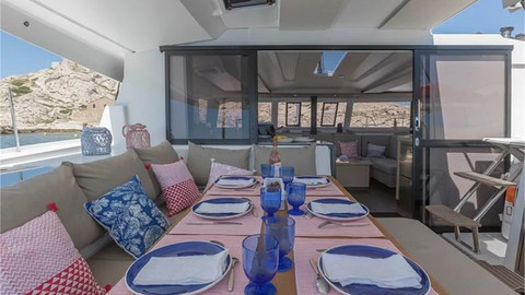 Fountaine Pajot Astrea 42