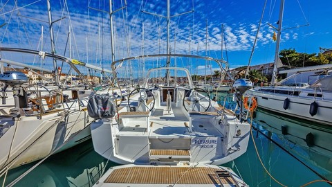 Beneteau Oceanis 38