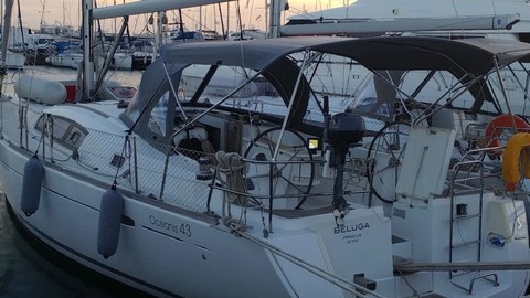 Beneteau Oceanis 43