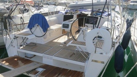 Dufour 382