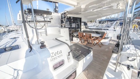 Lagoon 42